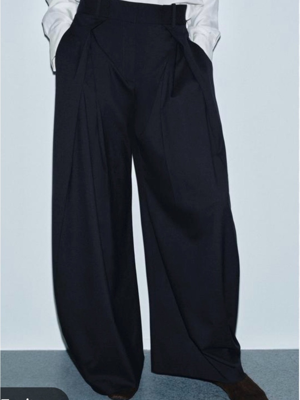 Zara Classic High Waist  Wide-Leg Black Women's Pants size L. Like new.